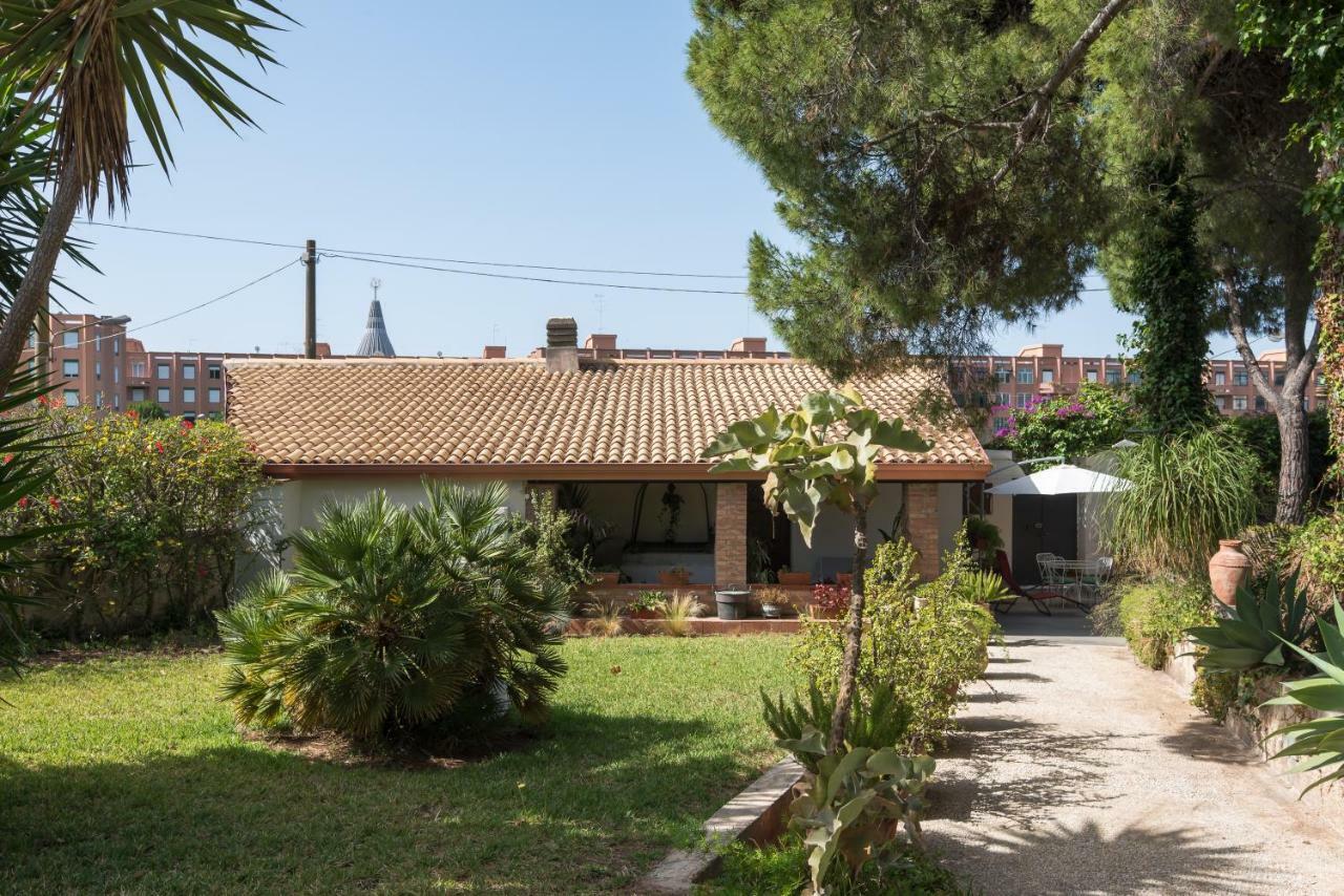 La Latomia Villa Nei Pressi Del Teatro Greco Syrakus Exterior foto